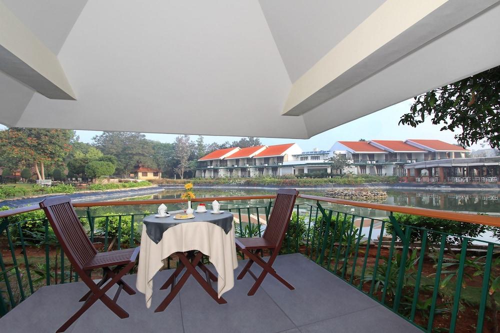 Silent Shores Resort & Spa Mysore Εξωτερικό φωτογραφία